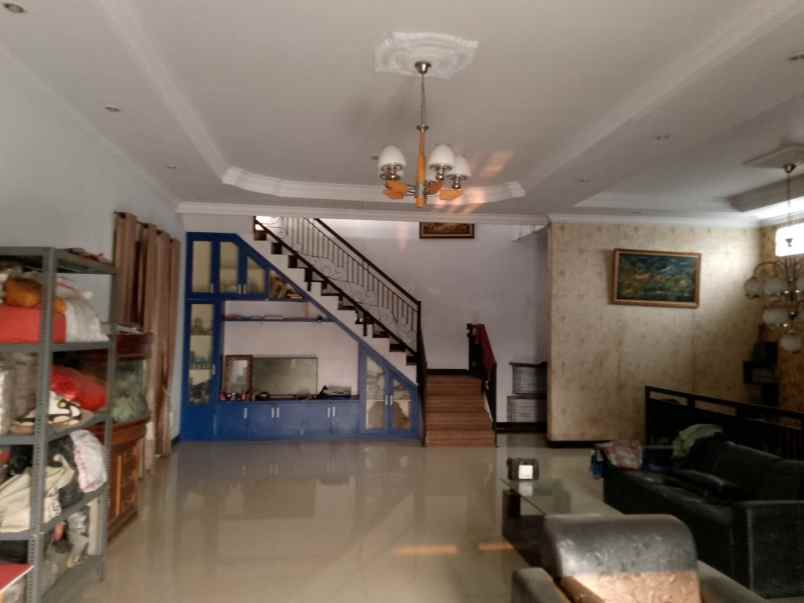 dijual rumah klender