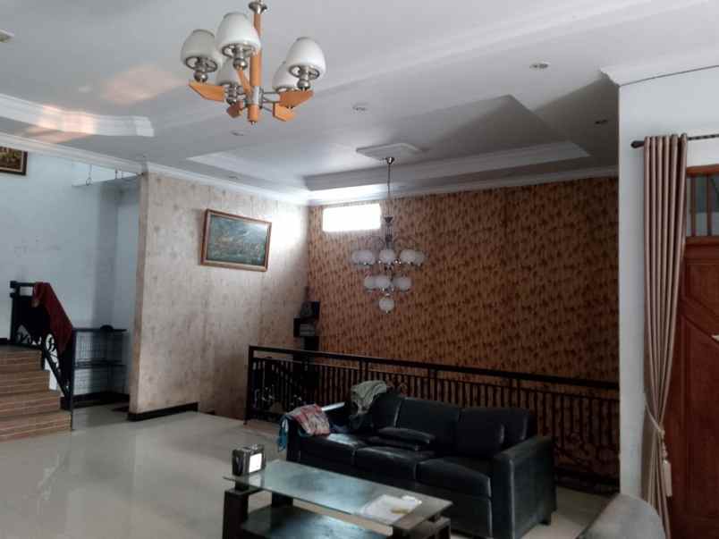 dijual rumah klender