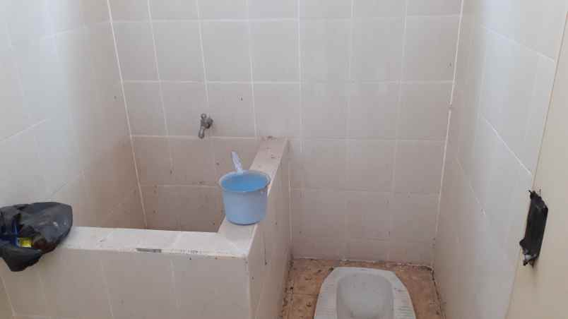 dijual rumah komp royal mansion tanjung raya 2