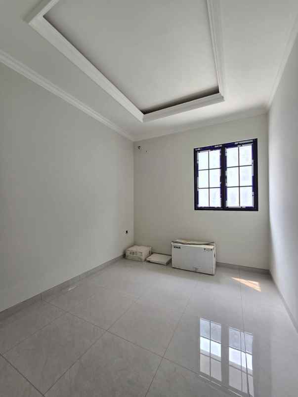 dijual rumah komplek billymoon pondok