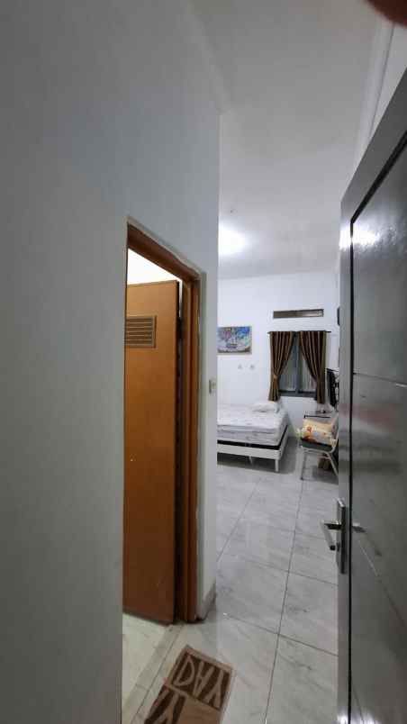 dijual rumah komplek ciwaruga