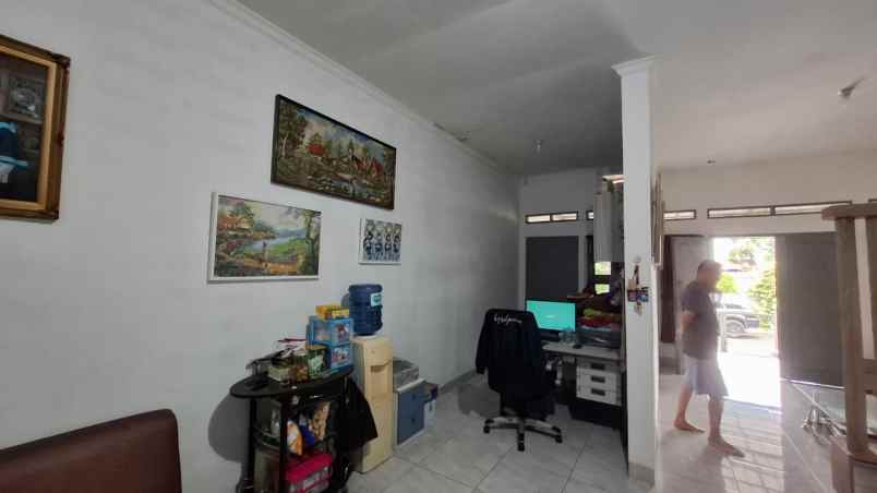 dijual rumah komplek ciwaruga