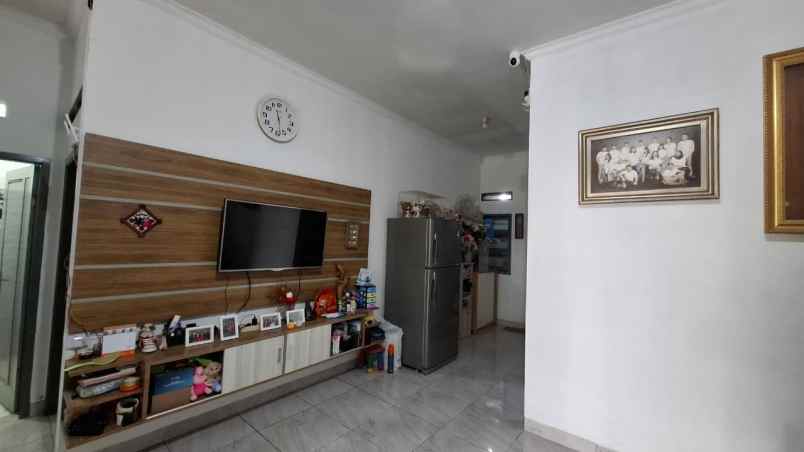 dijual rumah komplek ciwaruga