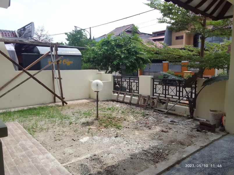 dijual rumah komplek duta harapan