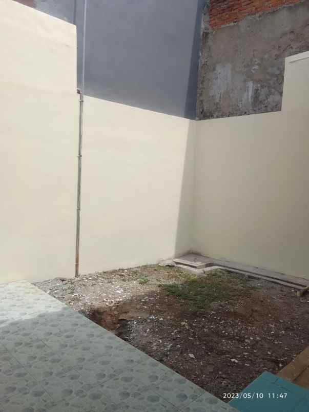 dijual rumah komplek duta harapan