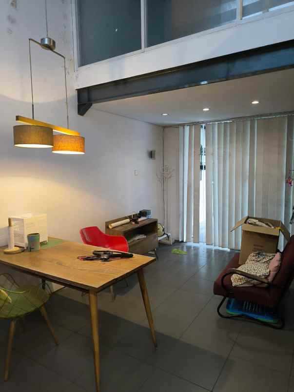 dijual rumah komplek griya cikutra