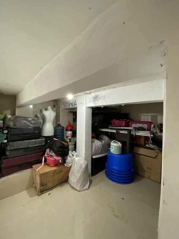 dijual rumah komplek griya pratama asri