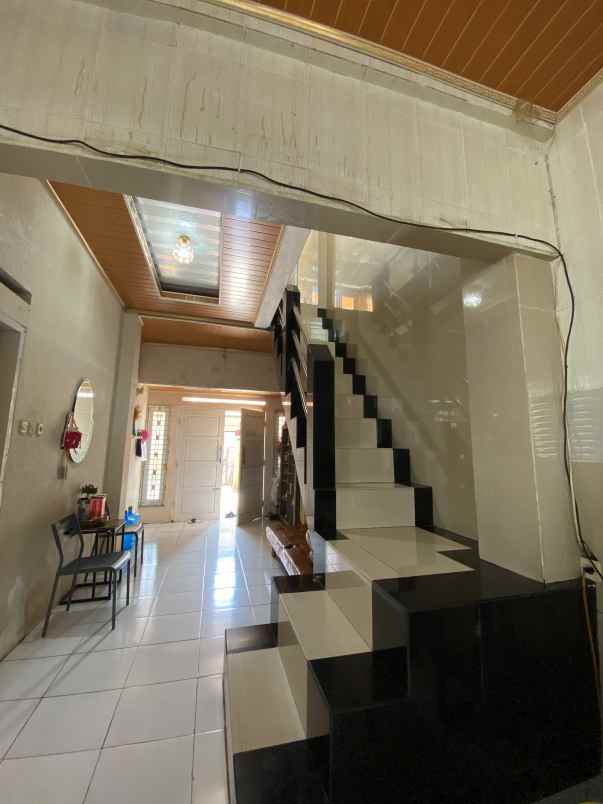 dijual rumah komplek griya pratama asri
