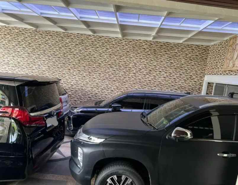 dijual rumah komplek perumahan permata