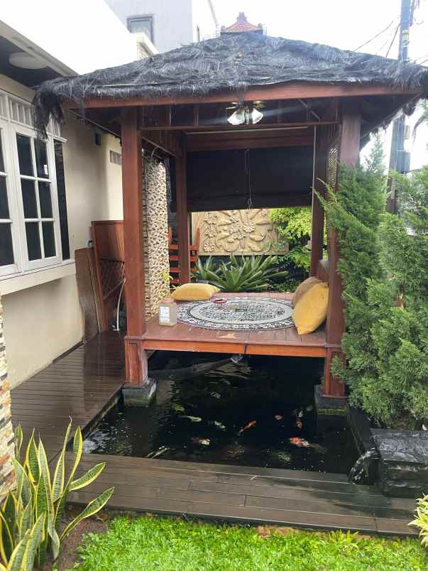 dijual rumah komplek perumahan permata