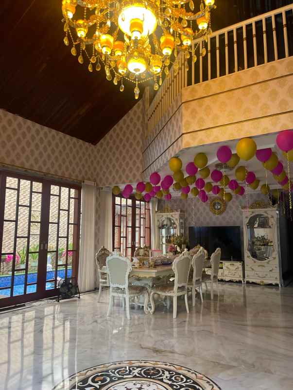 dijual rumah komplek perumahan permata