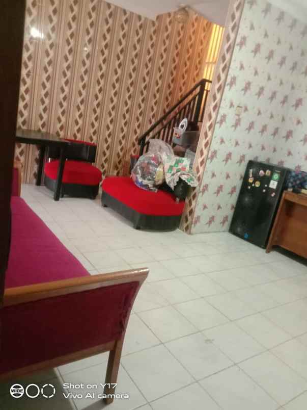 dijual rumah komplek taman cibaduyut