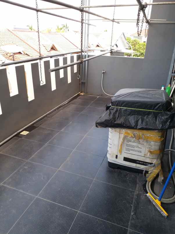 dijual rumah komplek taman palem