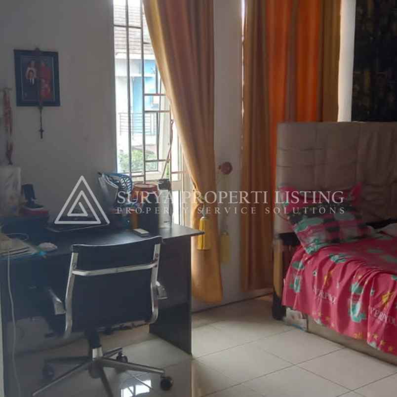 dijual rumah komplek villa zeqita residence