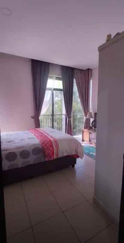 dijual rumah kota baru parahyangan