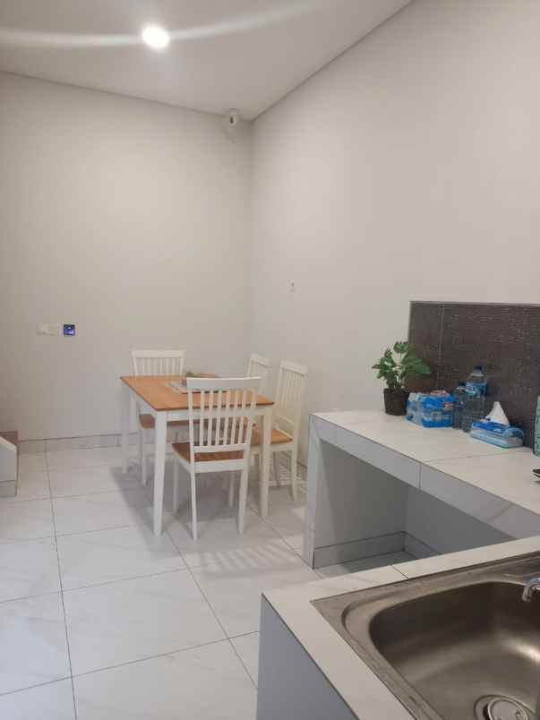 dijual rumah kota wisata cibubur