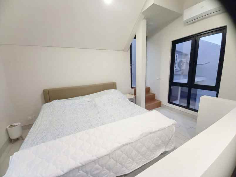 dijual rumah kota wisata cibubur