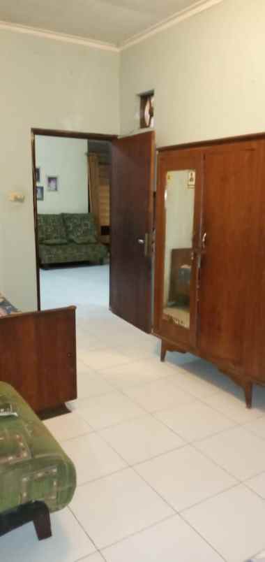 dijual rumah kutisari selatan