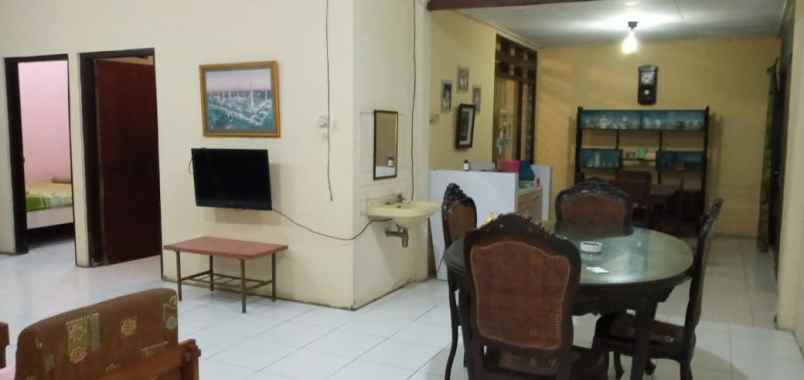 dijual rumah kutisari selatan