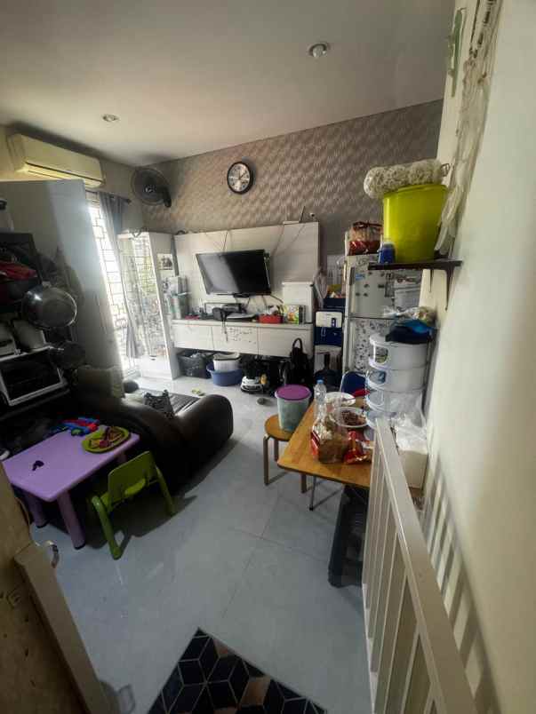 dijual rumah lengkong gudang serpong