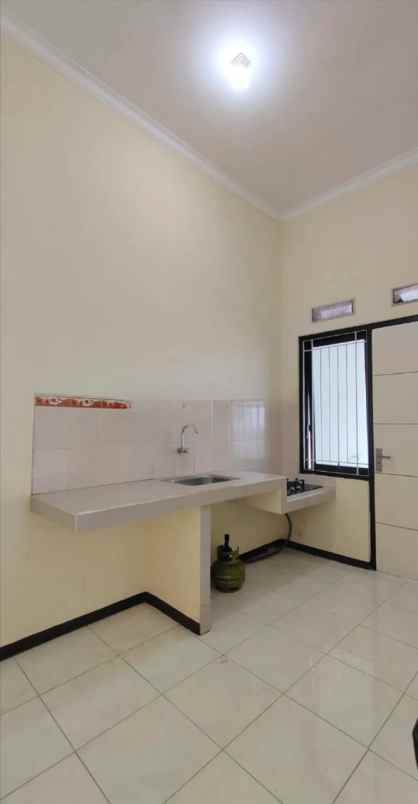 dijual rumah lokasi jalan ikan ikan kota malang