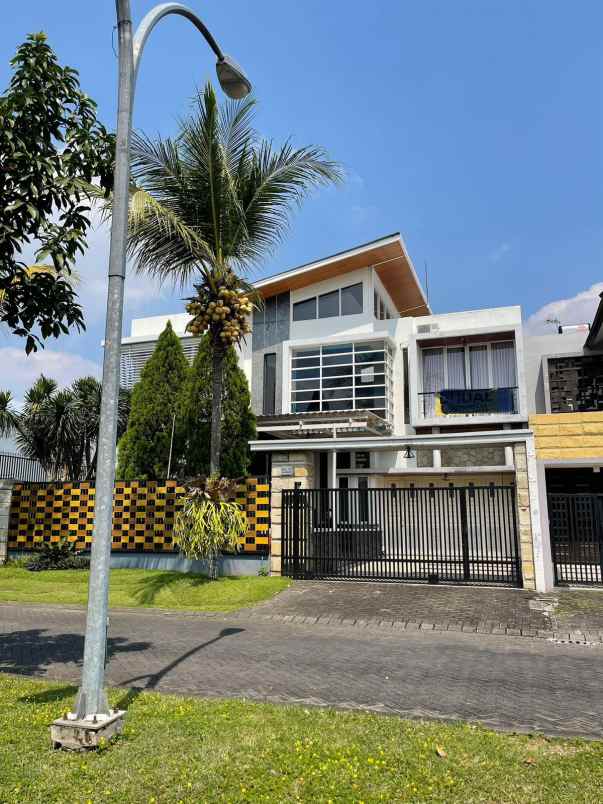 dijual rumah lokasi pbi araya kota malang