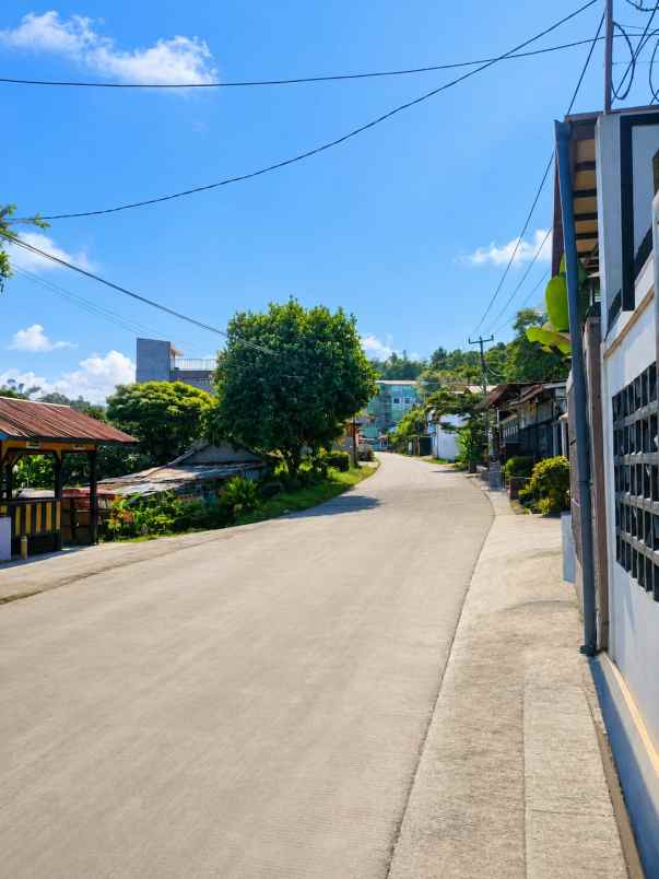 dijual rumah mainroad arcamanik