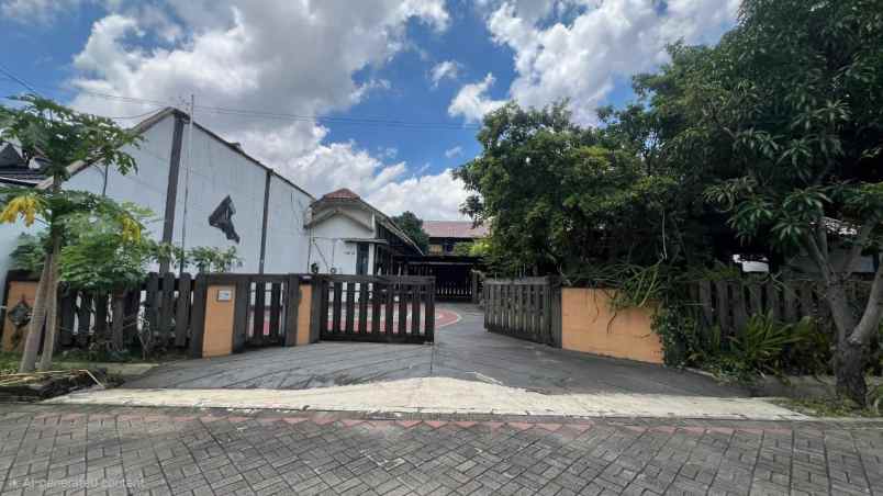 dijual rumah manyar indah