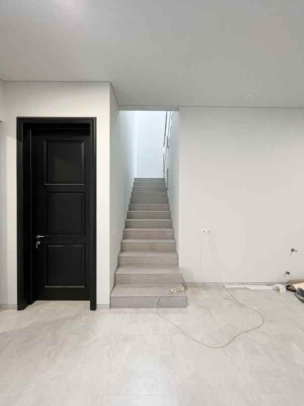 dijual rumah manyar tirtoasri surabaya