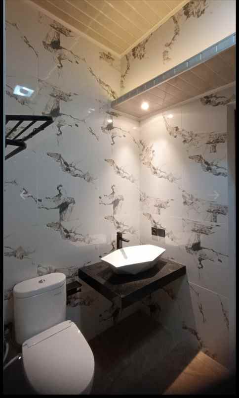 dijual rumah margahayu