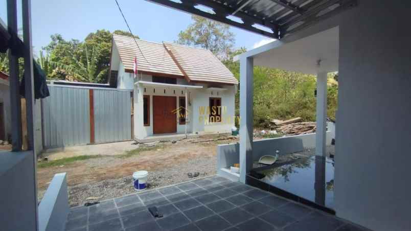 dijual rumah margodadi