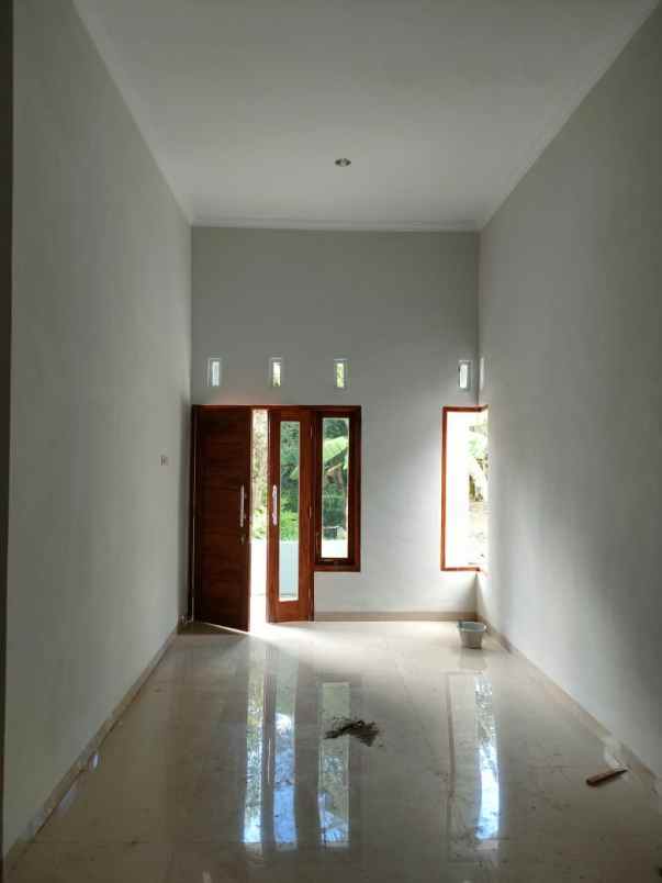 dijual rumah margokaton kec seyegan kab