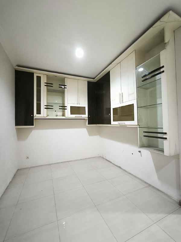 dijual rumah margorejo indah