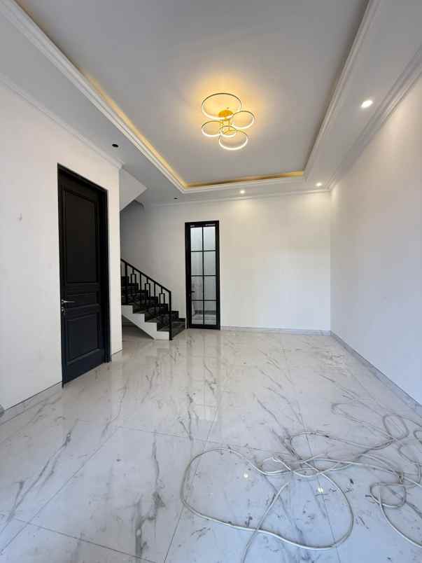 dijual rumah medokan semampir