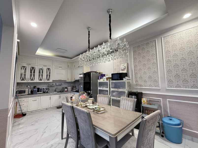 dijual rumah mewah cluster shinano jakarta garden city
