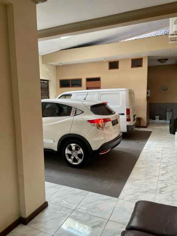 dijual rumah mewah di baron solo