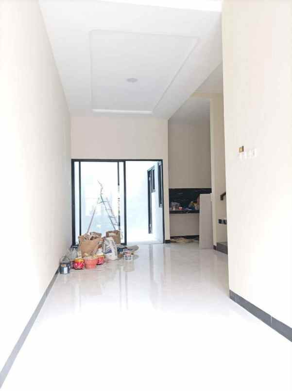dijual rumah mulyosari