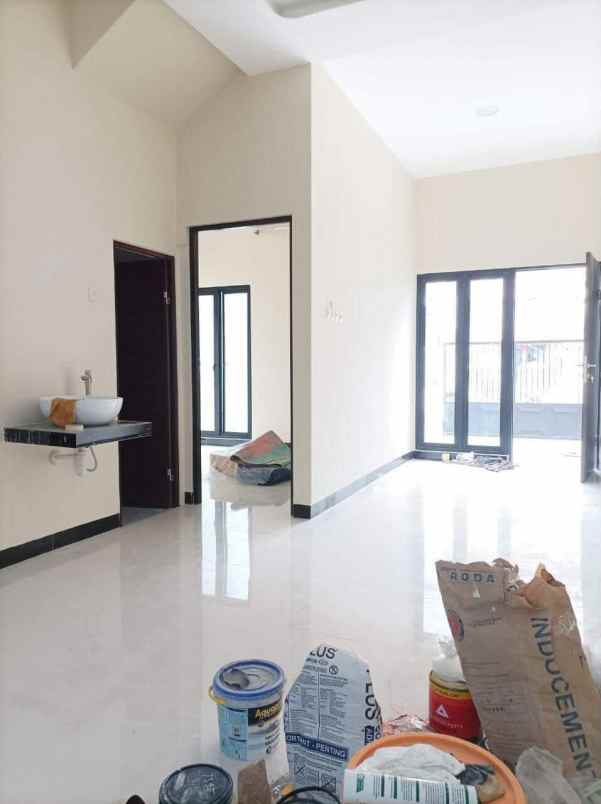 dijual rumah mulyosari
