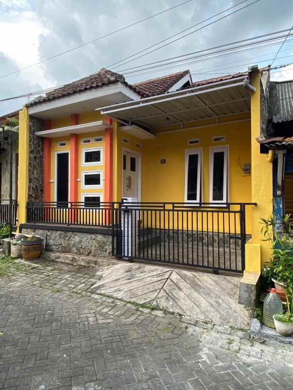 dijual rumah ngijo
