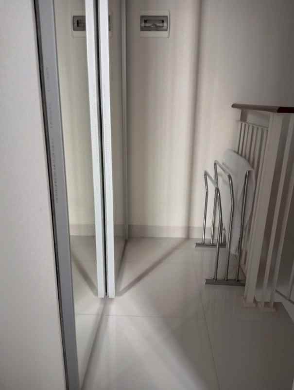 dijual rumah pakuwon city grand island