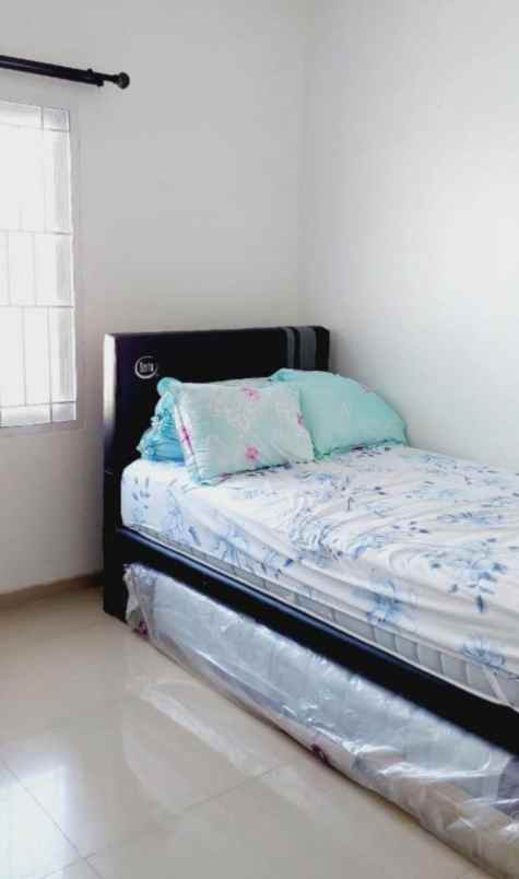 dijual rumah pakuwon city villa westwood