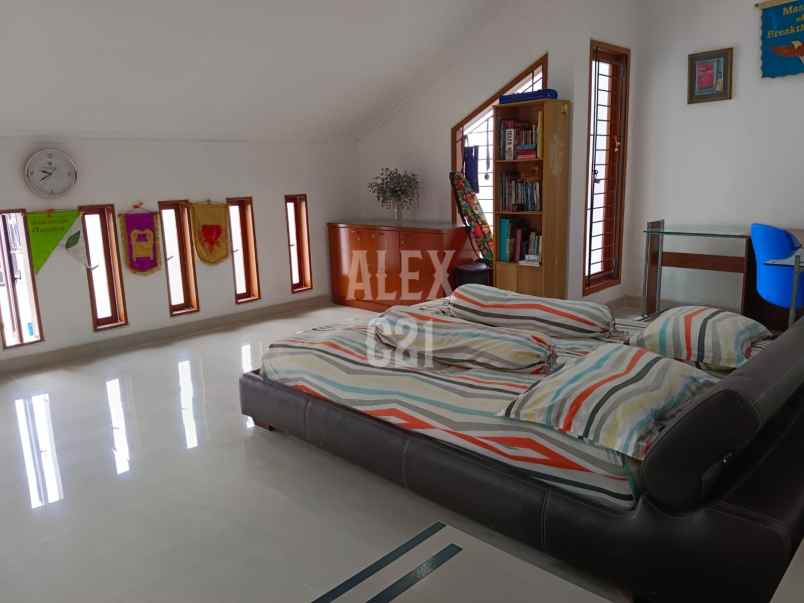 dijual rumah palmerah jakarta pusat