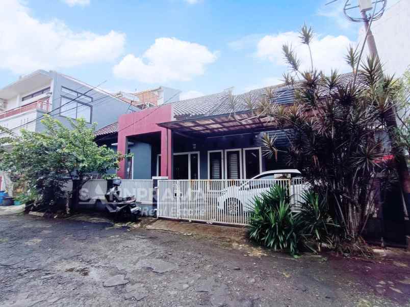 dijual rumah pancoran mas depok
