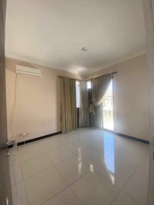 dijual rumah pantai mentari hampton