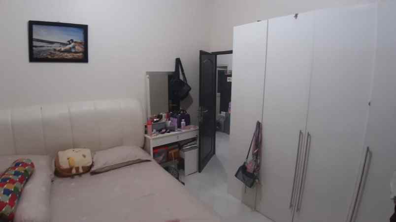 dijual rumah permata depok regency