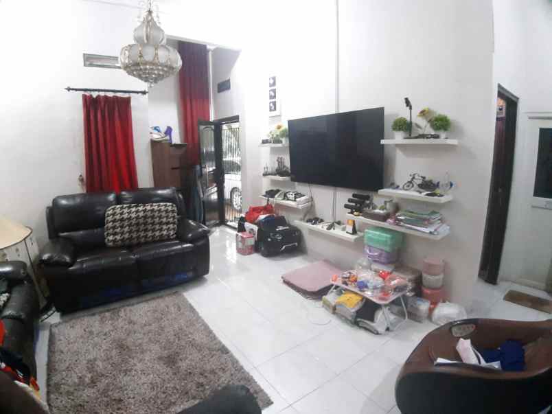 dijual rumah permata depok regency