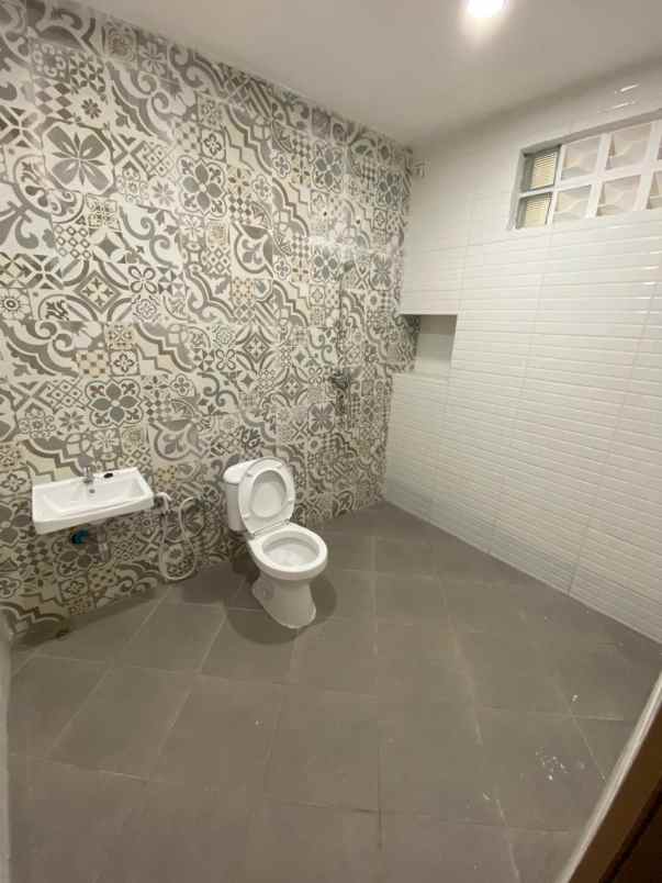 dijual rumah permata kemang bojong