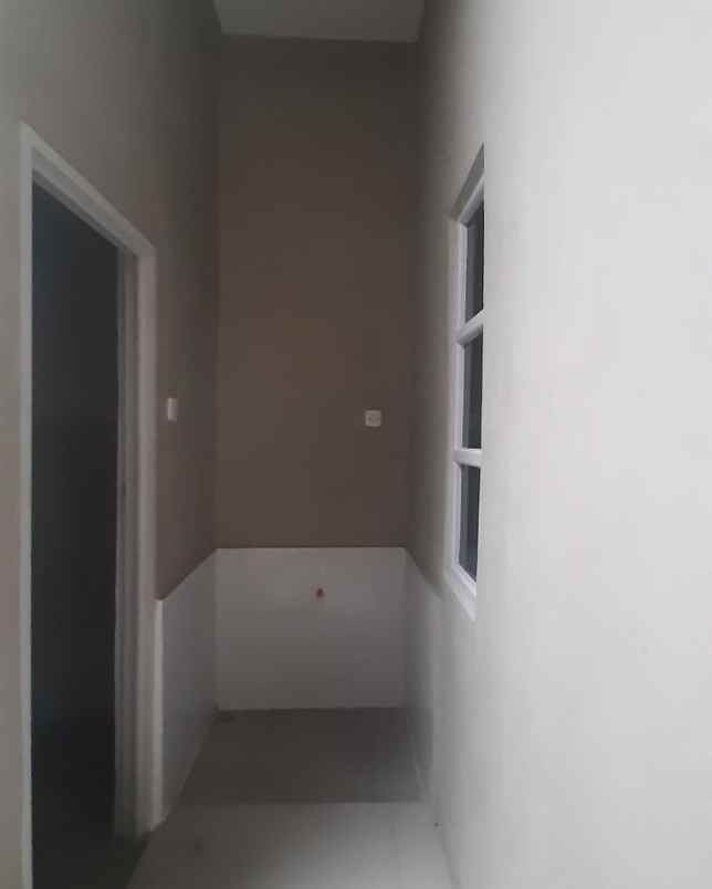 dijual rumah perum villa gading harapan