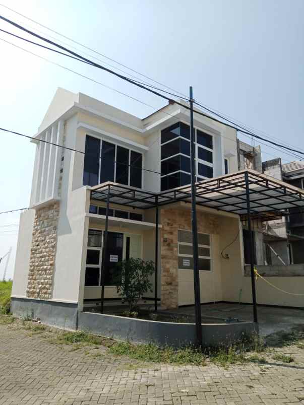 dijual rumah perumahan area tasikmadu malang