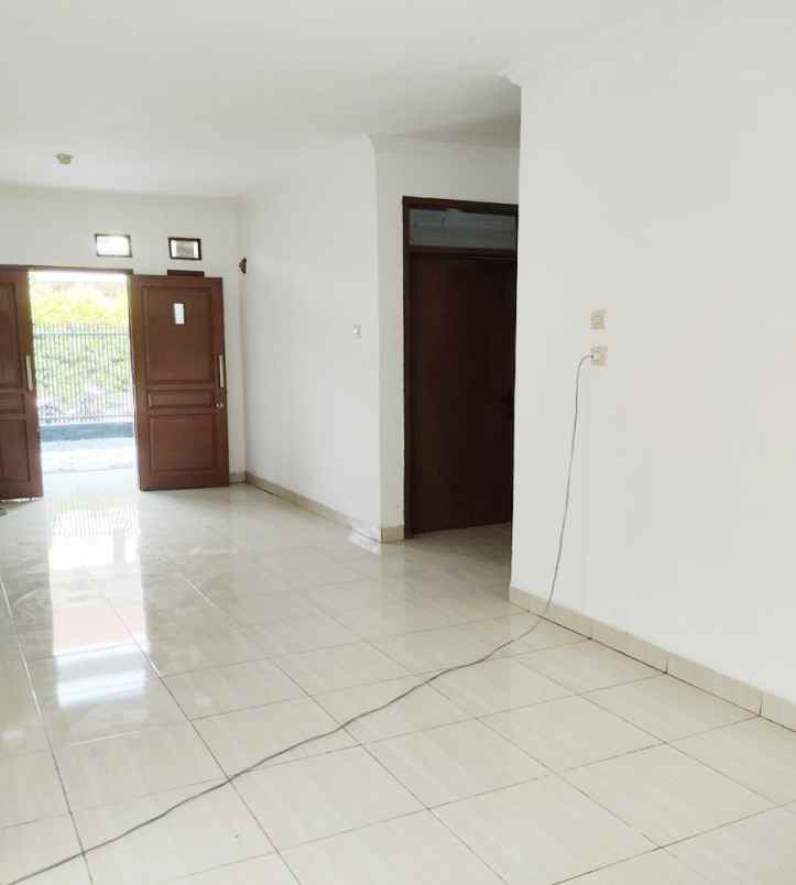 dijual rumah perumahan citra bumi